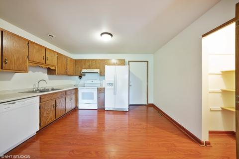 1316 Deerpath Dr, Morris, IL 60450 photo 5