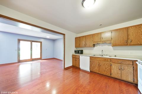 1316 Deerpath Dr, Morris, IL 60450 photo 6