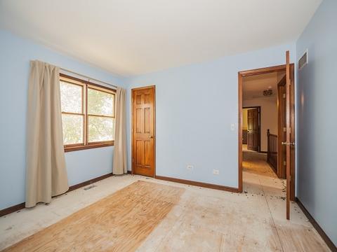11 N728 Old Barn Rd, Elgin, IL 60124 photo 9