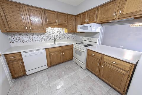 6215 Willowhill Rd #B, Willowbrook, IL 60527 photo 6