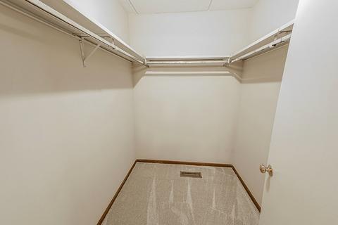 6215 Willowhill Rd #B, Willowbrook, IL 60527 photo 13