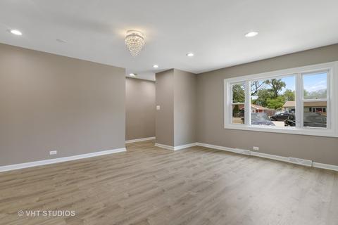 9456 Potter Rd, Des Plaines, IL 60016 photo 2