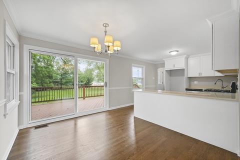 881 Vera Ln, Wheeling, IL 60090 photo 8