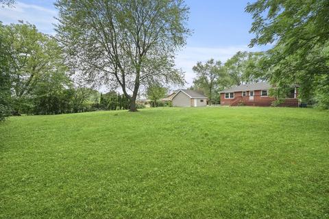 881 Vera Ln, Wheeling, IL 60090 photo 2