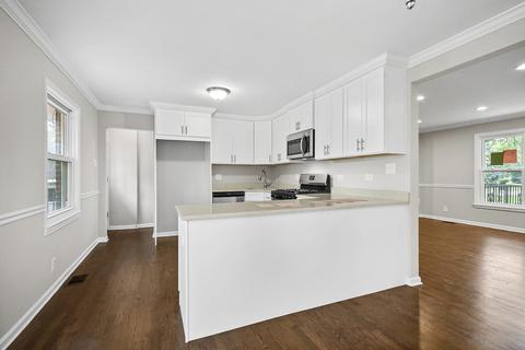 881 Vera Ln, Wheeling, IL 60090 photo 12