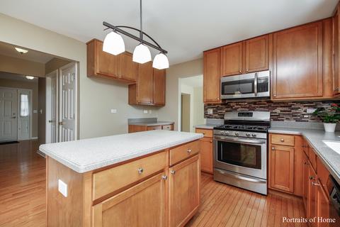 2016 Colonial St, Aurora, IL 60503 photo 8