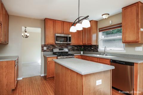 2016 Colonial St, Aurora, IL 60503 photo 9