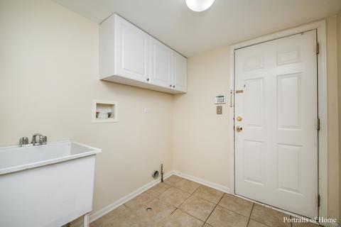 2016 Colonial St, Aurora, IL 60503 photo 12