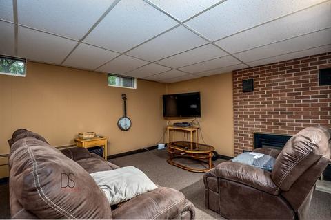 911 Evans St, Ottawa, IL 61350 photo 17