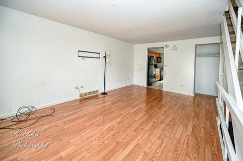 1237 Fairwood Ct #2, Elgin, IL 60123 photo 3