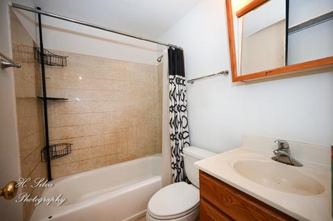 1237 Fairwood Ct #2, Elgin, IL 60123 photo 11