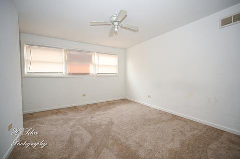 1237 Fairwood Ct #2, Elgin, IL 60123 photo 9