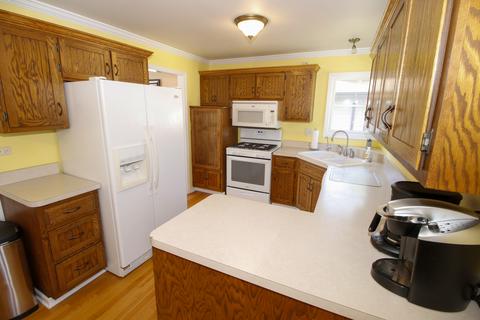 902 Macgregor Rd, Lockport, IL 60441 photo 4