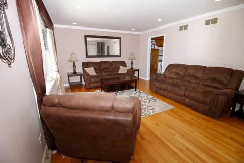 902 Macgregor Rd, Lockport, IL 60441 photo 3