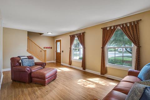 1340 S Sumner St, Wheaton, IL 60189 photo 3
