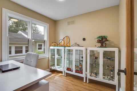 1340 S Sumner St, Wheaton, IL 60189 photo 5