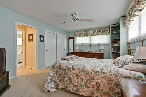 270 E Drury Ln, North Barrington, IL 60010 photo 18