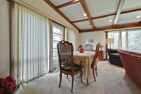 270 E Drury Ln, North Barrington, IL 60010 photo 7