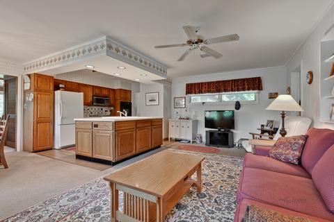 270 E Drury Ln, North Barrington, IL 60010 photo 10