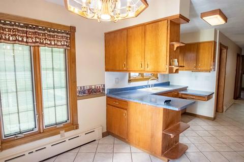 207 Pine St, Georgetown, IL 61846 photo 6