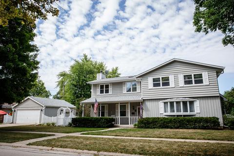 816 Elden Dr, Cary, IL 60013 photo 2