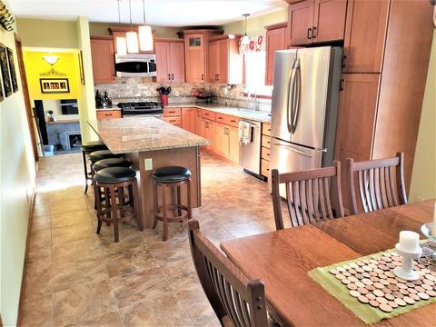 1304 Nicki Dr, Bloomington, IL 61704 photo 9