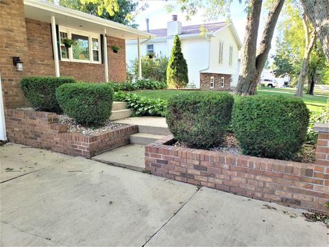 1304 Nicki Dr, Bloomington, IL 61704 photo 2