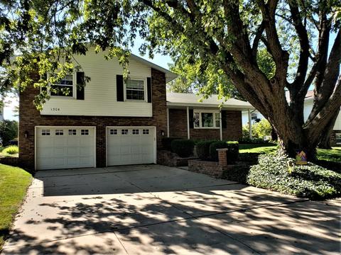 1304 Nicki Dr, Bloomington, IL 61704 photo 1