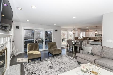 1304 Saddlebrook Rd, Bartlett, IL 60103 photo 3
