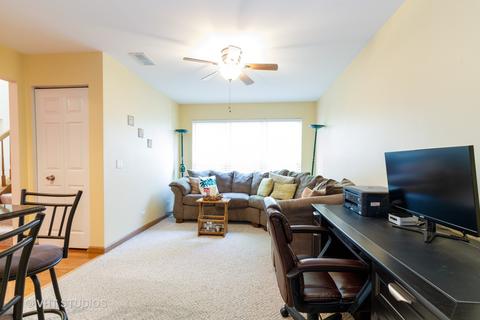 890 Dandridge Ct, Elgin, IL 60120 photo 10