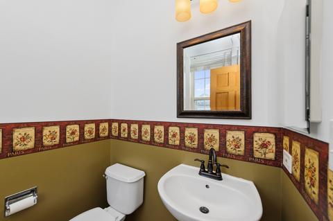 28806 Bakers Dr, Lakemoor, IL 60051 photo 9