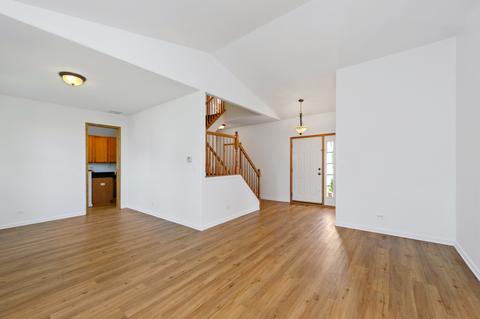 28806 Bakers Dr, Lakemoor, IL 60051 photo 6