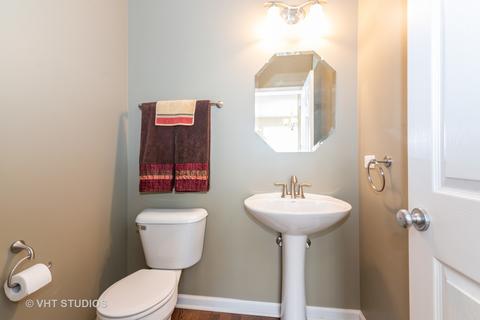 253 Jackson St, Gilberts, IL 60136 photo 18