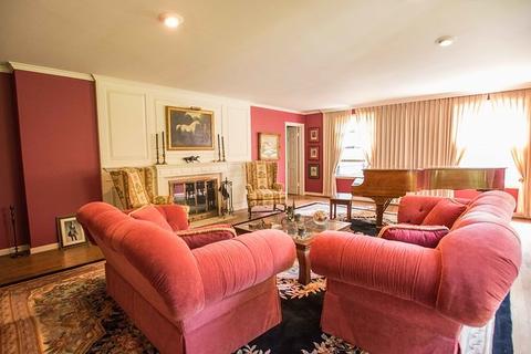 33 W672 Mare Barn Ln, Wayne, IL 60184 photo 6