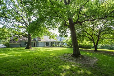 33 W672 Mare Barn Ln, Wayne, IL 60184 photo 18