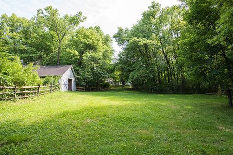 33 W672 Mare Barn Ln, Wayne, IL 60184 photo 21