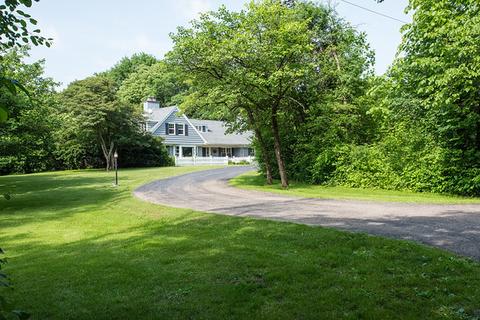 33 W672 Mare Barn Ln, Wayne, IL 60184 photo 2