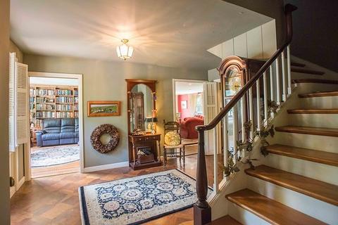 33 W672 Mare Barn Ln, Wayne, IL 60184 photo 4