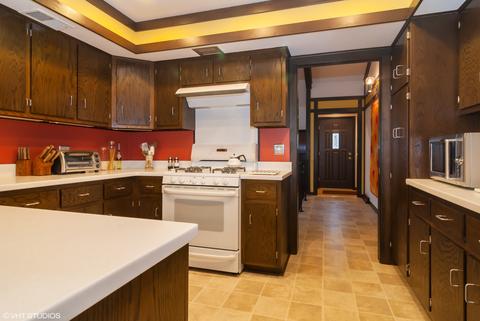 105 Longleaf Dr, Naperville, IL 60540 photo 3