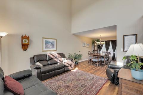 121 Hearthstone Dr, Bartlett, IL 60103 photo 5