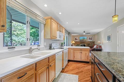 1102 E Vernon Ave, Normal, IL 61761 photo 4