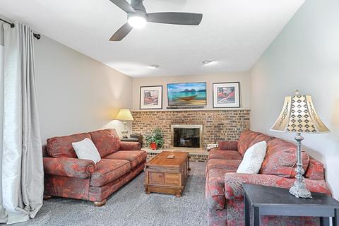 1102 E Vernon Ave, Normal, IL 61761 photo 5