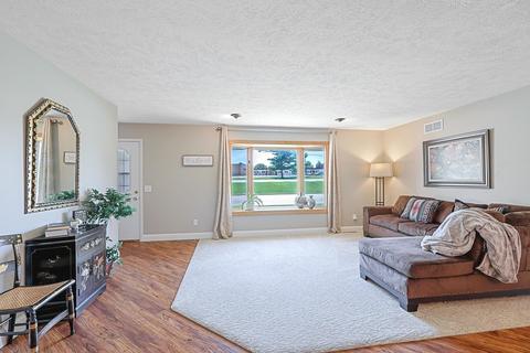 1102 E Vernon Ave, Normal, IL 61761 photo 2