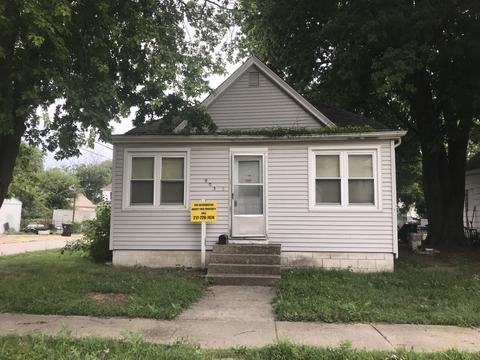 903 E Johnson St, Clinton, IL 61727 photo 1