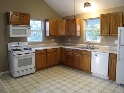 812 Bunn St, Bloomington, IL 61701 photo 2