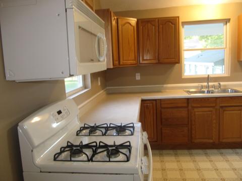 812 Bunn St, Bloomington, IL 61701 photo 9