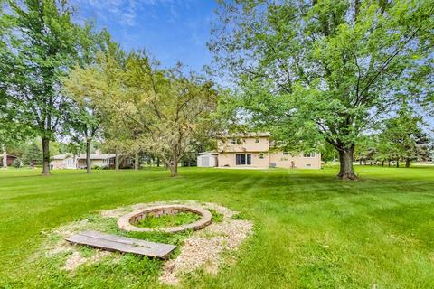 1230 Forest Dr, Elgin, IL 60123 photo 34