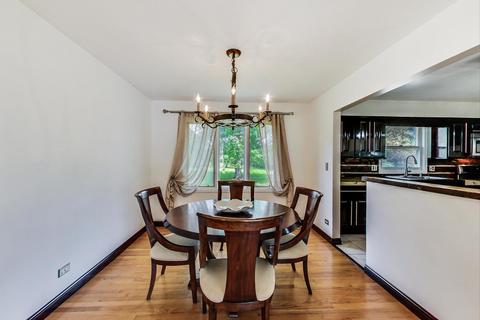 1230 Forest Dr, Elgin, IL 60123 photo 8