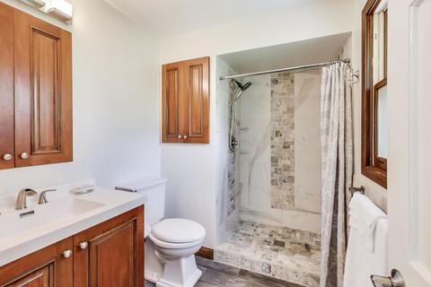 1230 Forest Dr, Elgin, IL 60123 photo 16