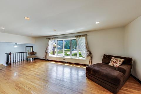 1230 Forest Dr, Elgin, IL 60123 photo 5